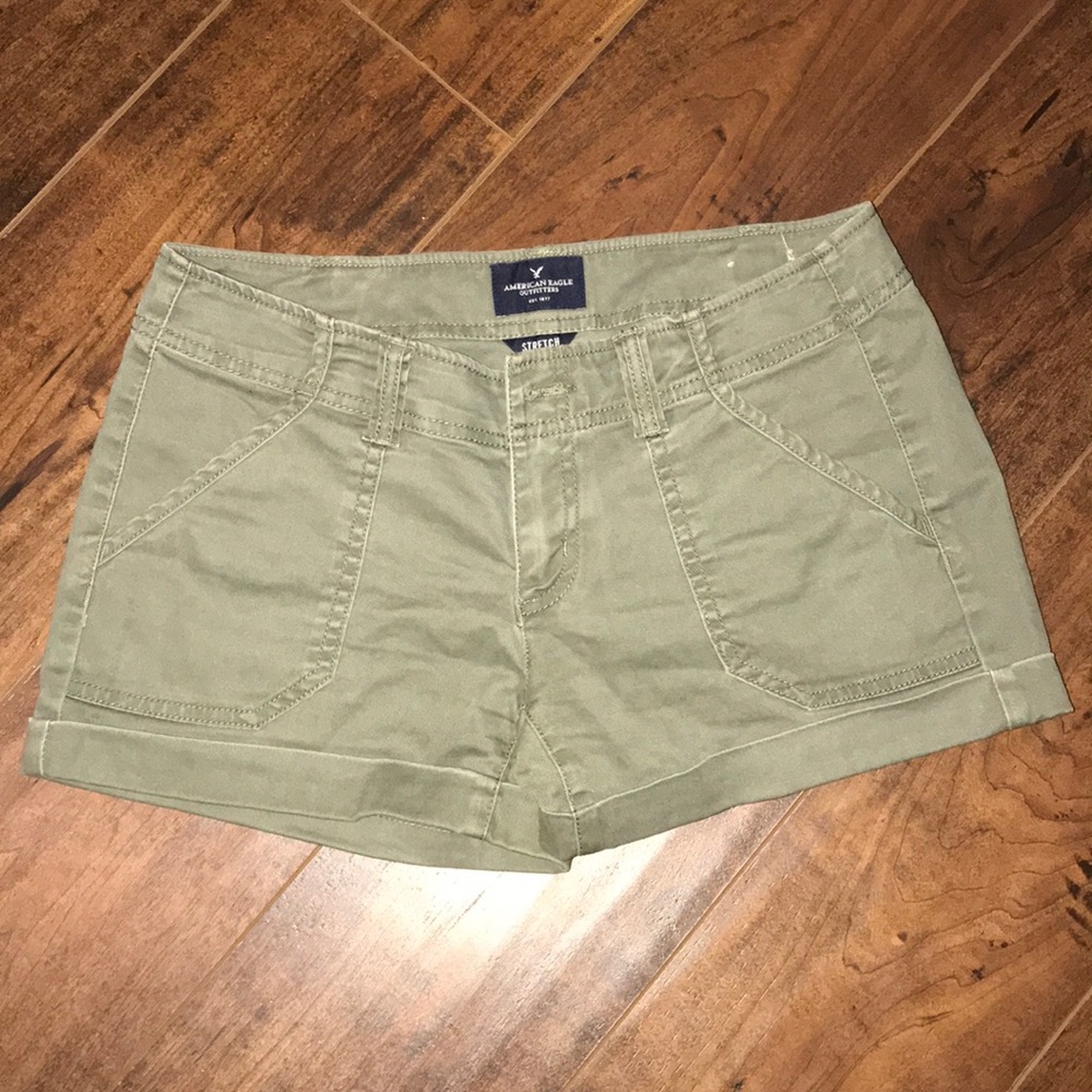 AEO Khaki Green Shorts
